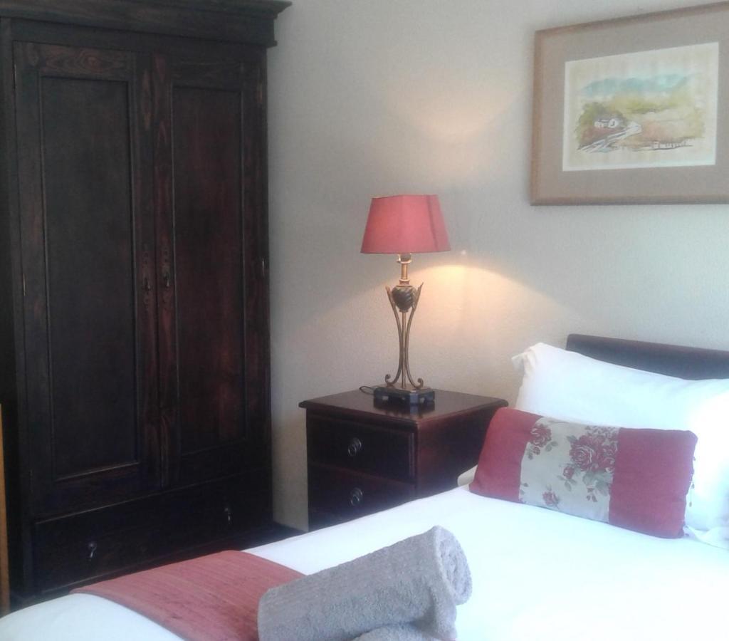 The Historic Hogsback Inn Екстериор снимка
