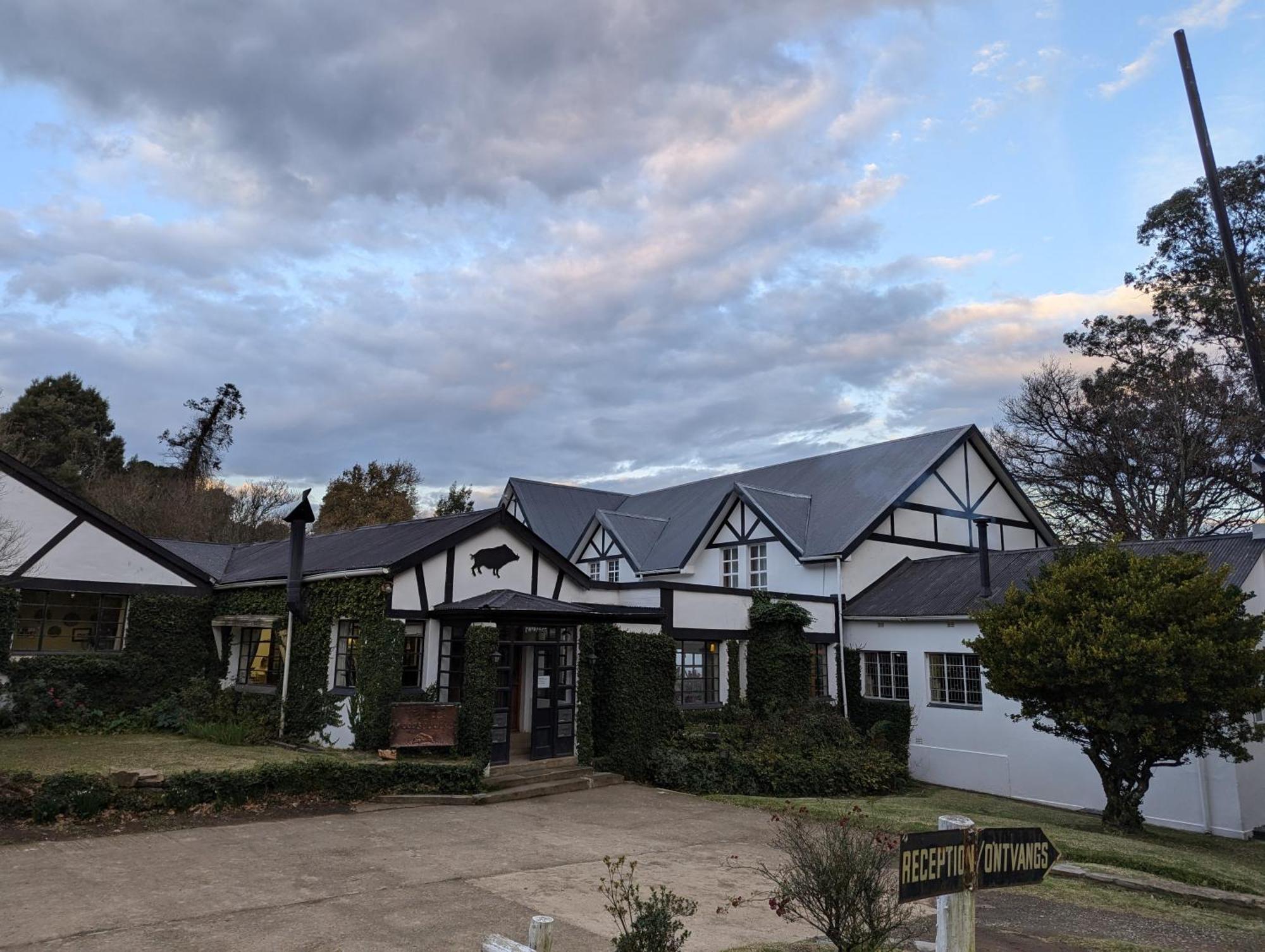 The Historic Hogsback Inn Екстериор снимка