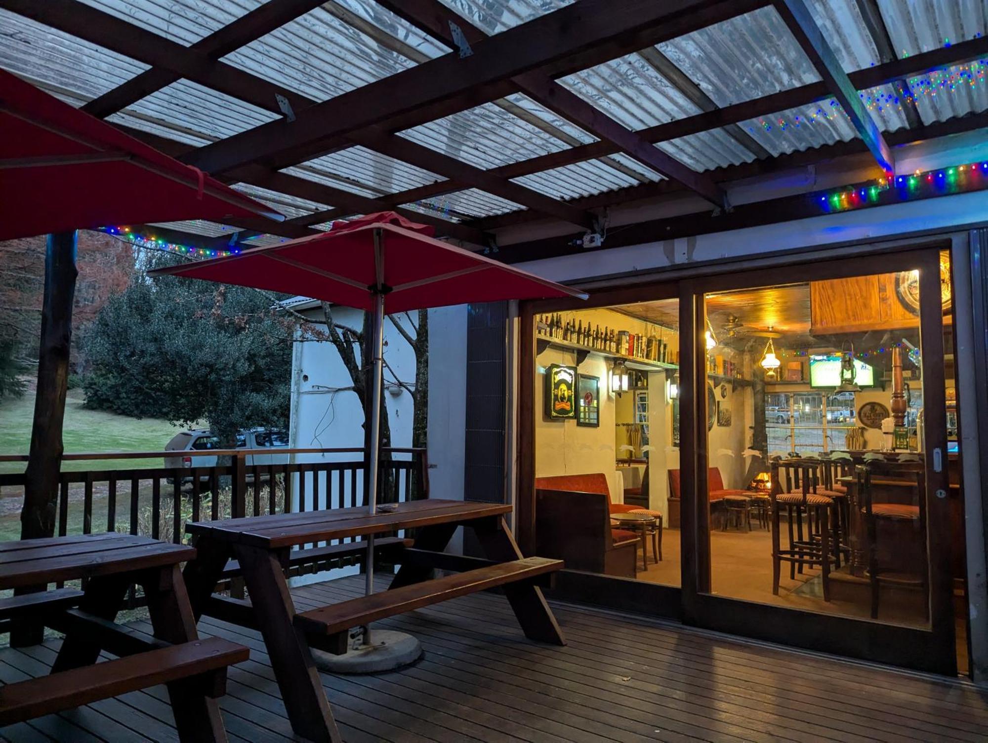 The Historic Hogsback Inn Екстериор снимка